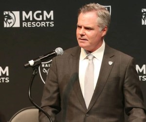 تم تعيين رئيس MGM السابق مورين رئيسًا لهيئة الألعاب الإماراتية الجديدة